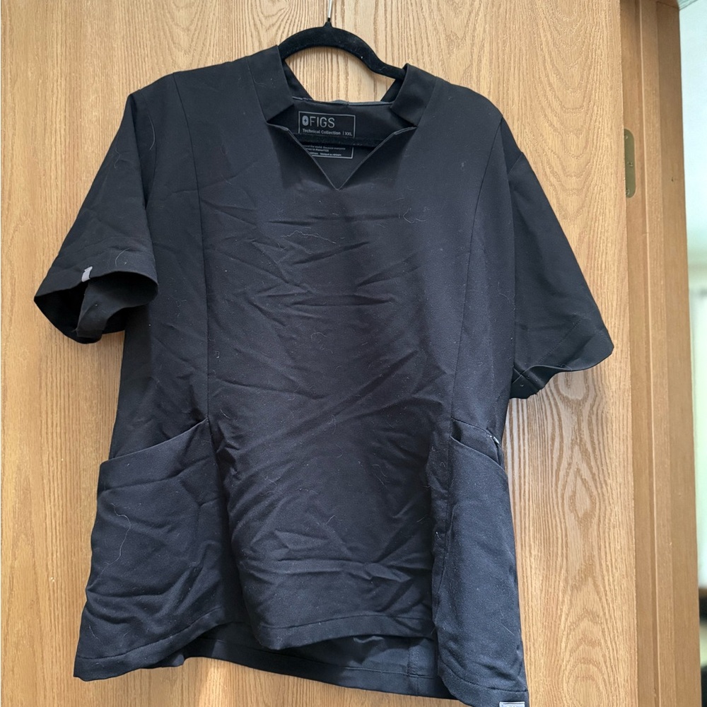 Figs Black Essential Crew Neck Shirt